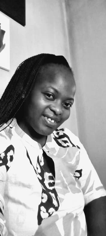 Profile photo of Thandie, English tutor at Wiingy 