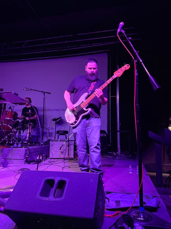 Verified degree or teaching certification of Oscar