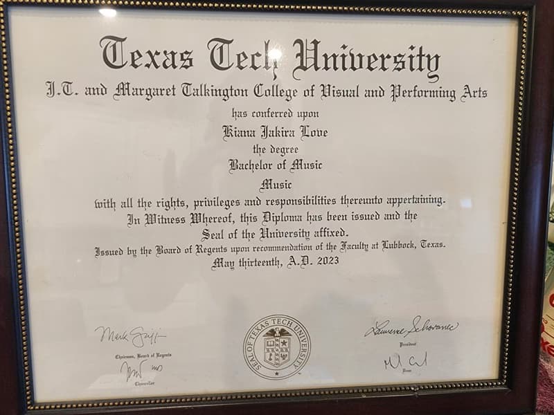 Verified degree or teaching certification of Kiana 