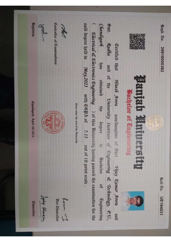 Verified degree or teaching certification of Hitesh 