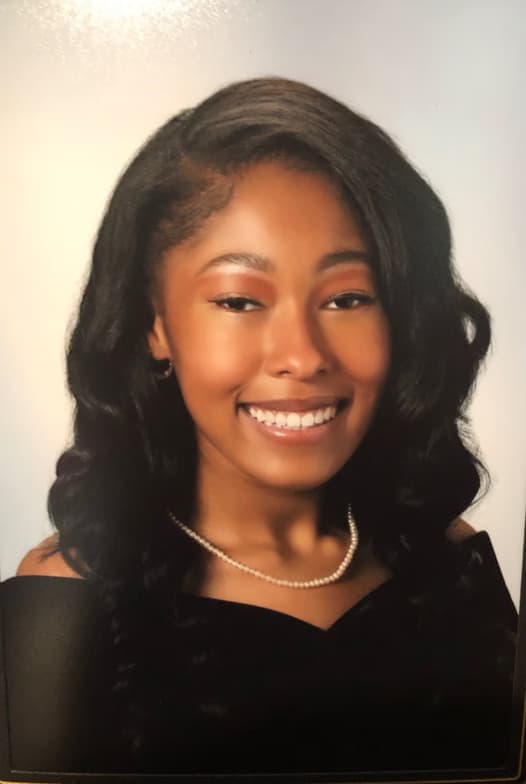 Graduation ceremony photo of Autumn 