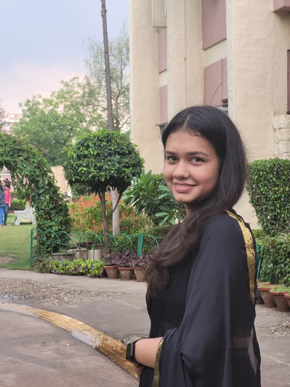 Profile photo of Nidhika, Mathematics tutor at Wiingy 