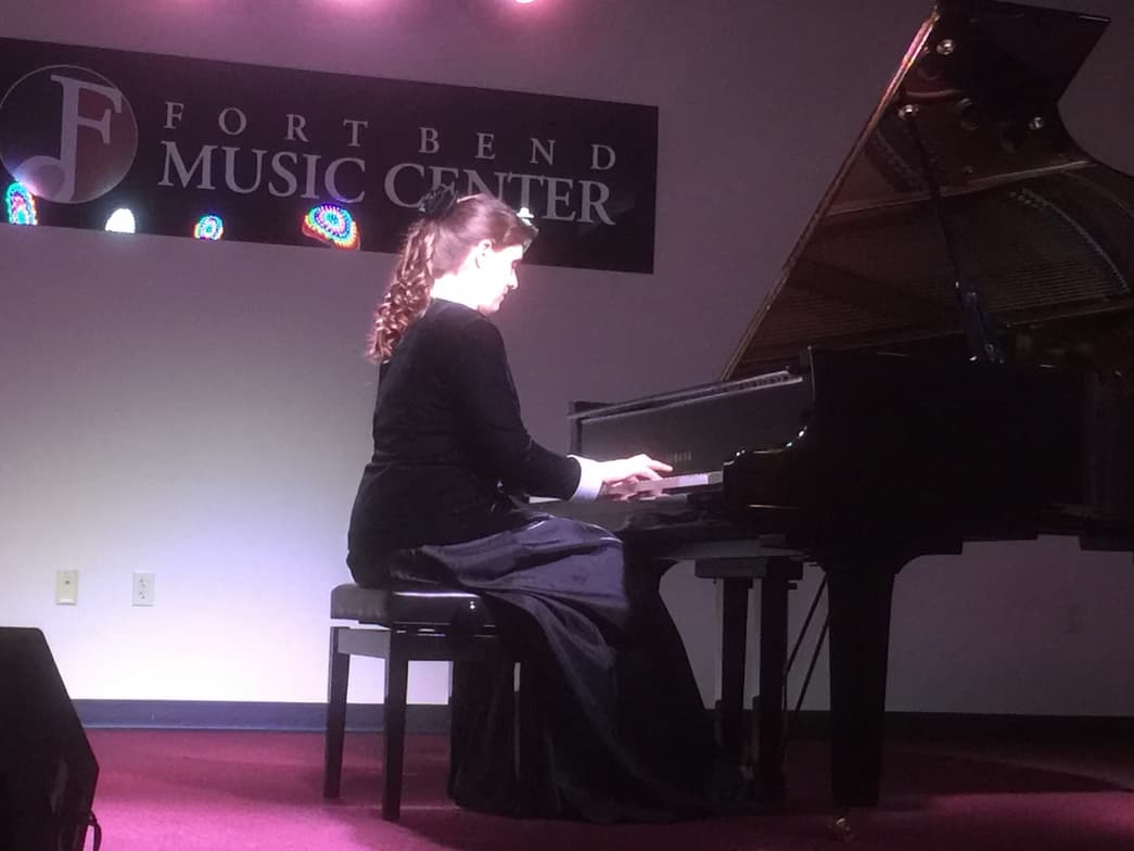 Casual photos of Kirstie, Wiingy tutor