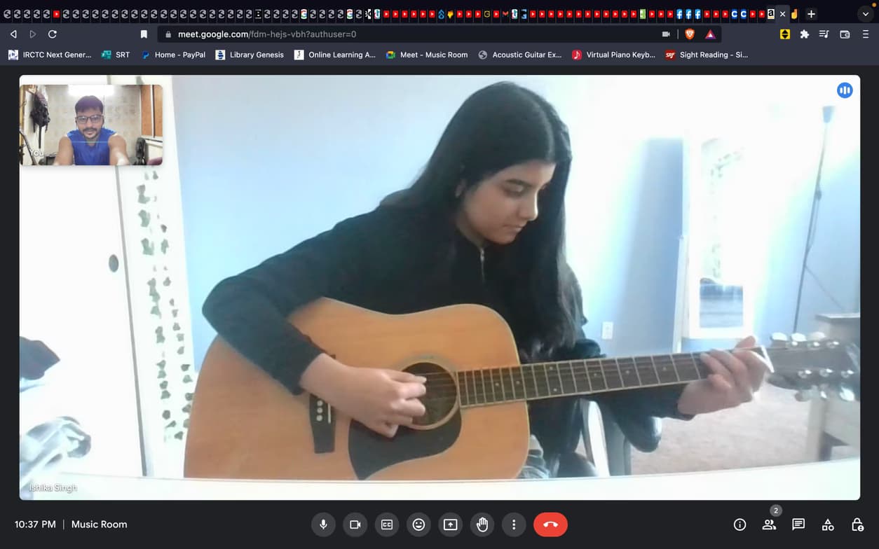 Tejaswai conducting a lesson