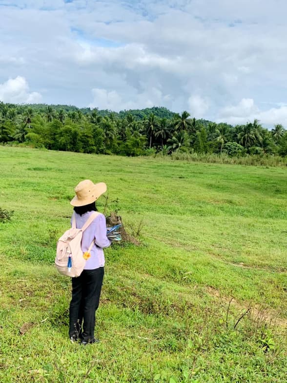 Travel snapshot of Ara Mae during a trip 