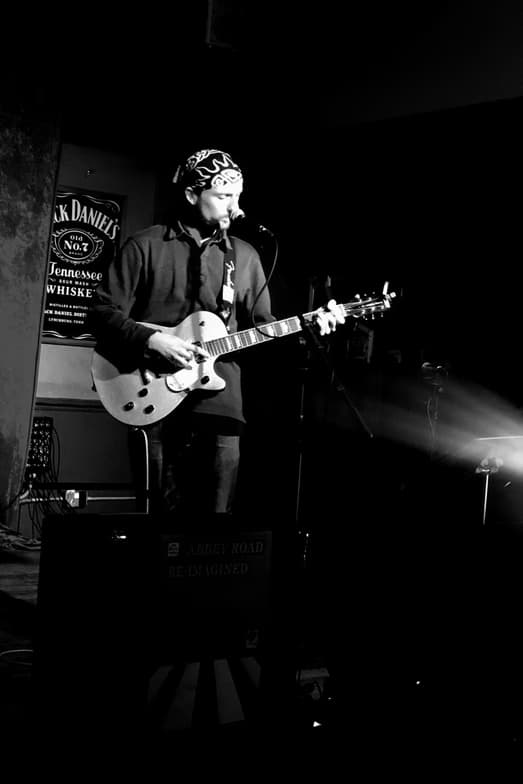 Profile photo of John, Guitar tutor at Wiingy 