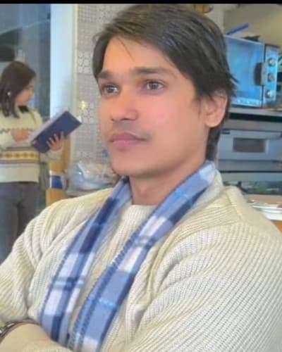 Profile photo of Ravi , Mathematics tutor at Wiingy 