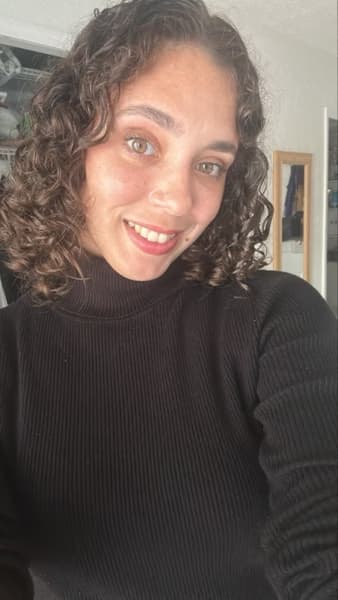 Profile photo of Ilena, Music tutor at Wiingy 