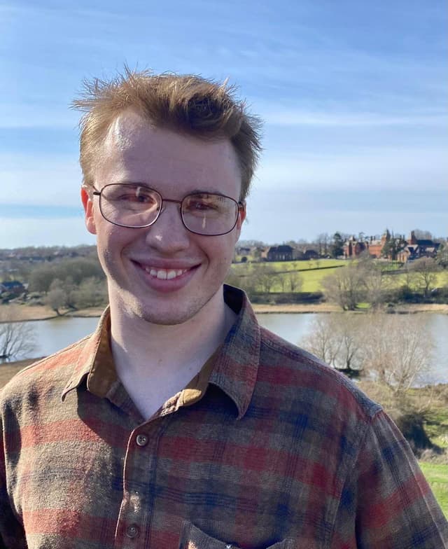 Profile photo of Dec, Guitar tutor at Wiingy 