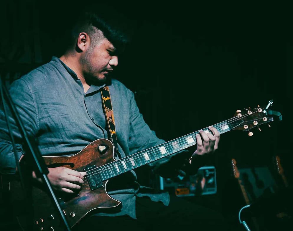 Profile photo of James, Guitar tutor at Wiingy 