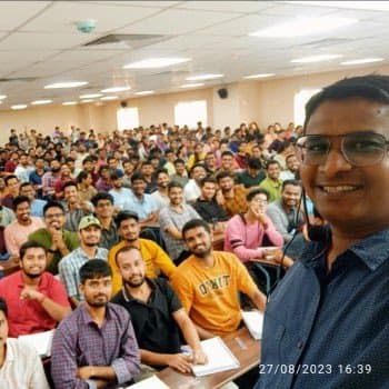 Profile photo of Er, Engineering tutor at Wiingy