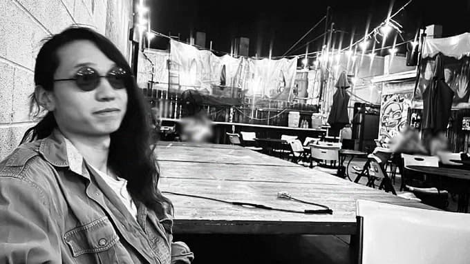 Qiangenjoying a hobby outside teaching 