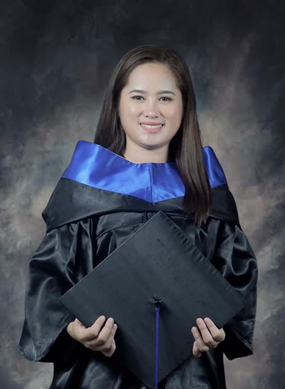 Graduation ceremony photo of cindy 