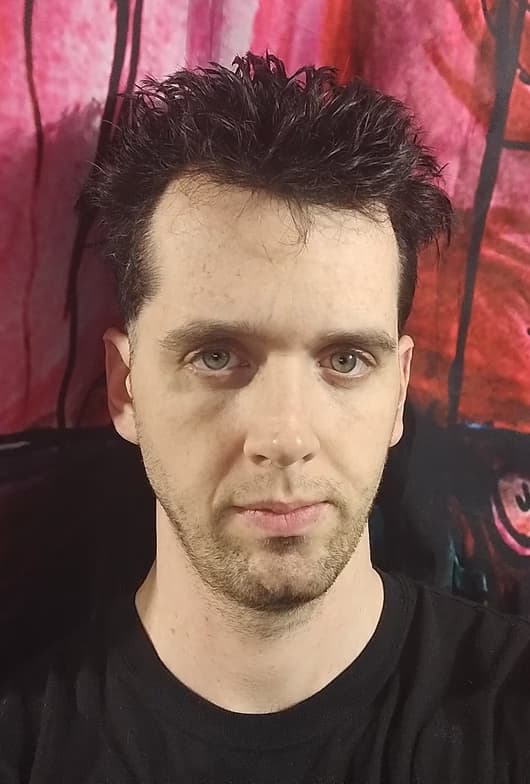 Profile photo of Nikk, Guitar tutor at Wiingy 