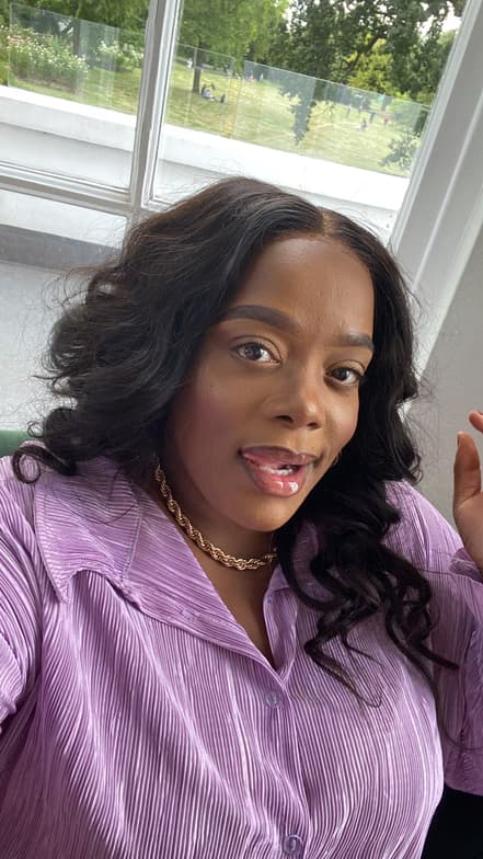 Profile photo of Ruth, Singing tutor at Wiingy 