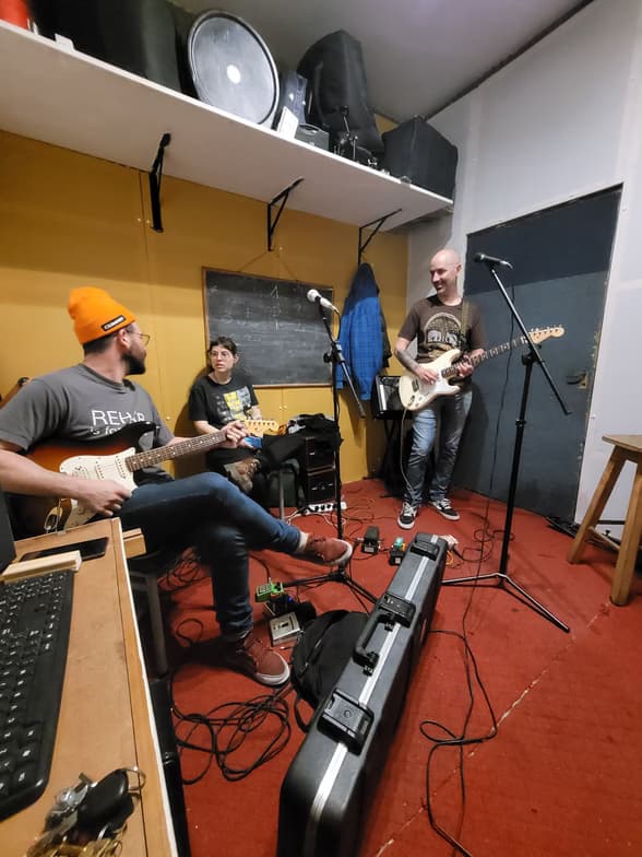 Guido conducting a lesson 