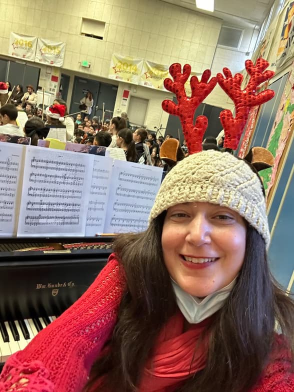 Profile photo of lena, Music tutor at Wiingy