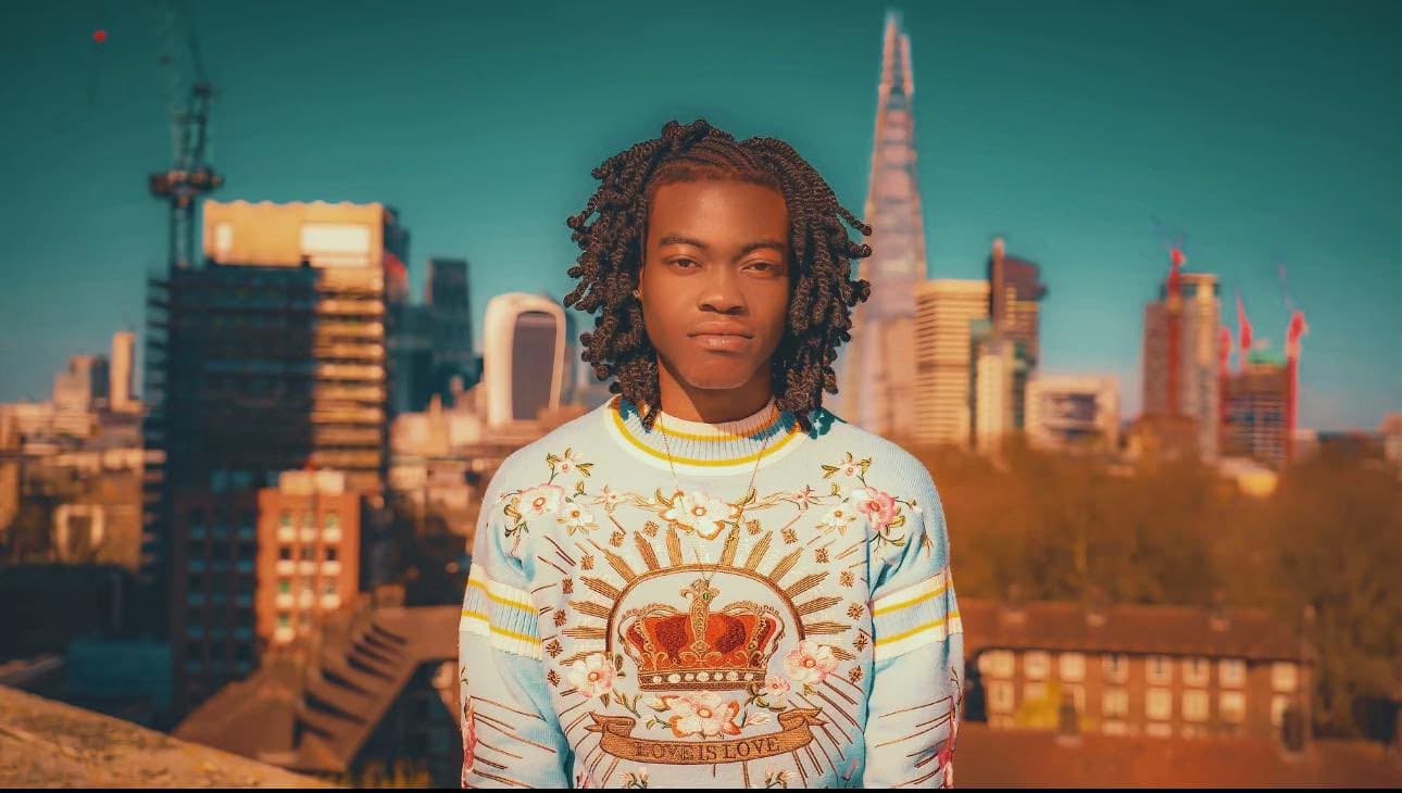 Profile photo of Titomi, Singing tutor at Wiingy 