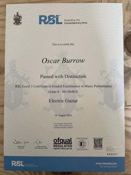 Verified degree or teaching certification of Oscar 