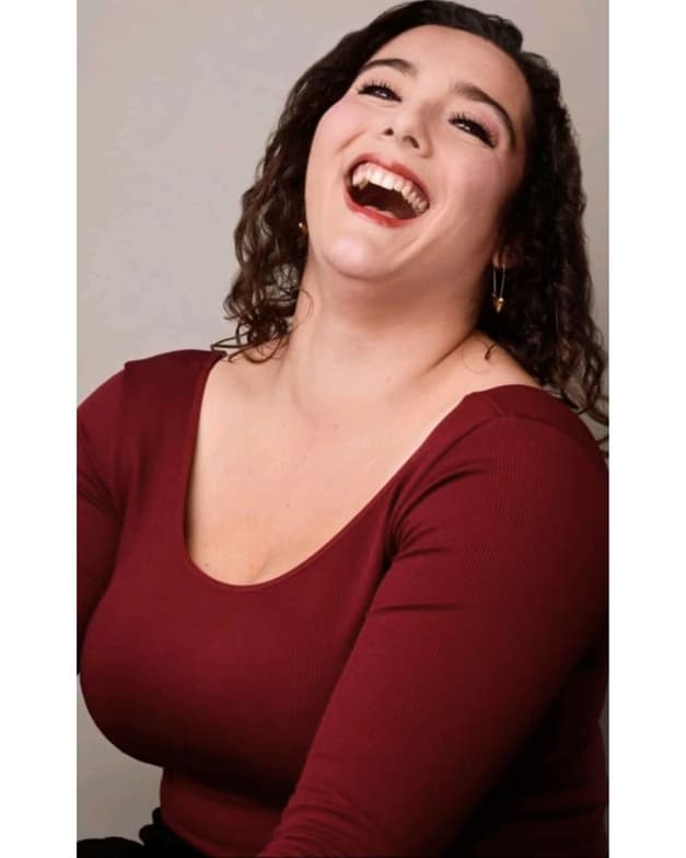 Profile photo of Grace, Singing tutor at Wiingy 