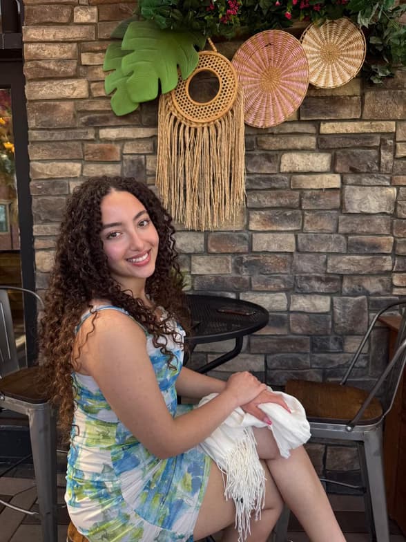 Profile photo of Marvelle, French tutor at Wiingy 