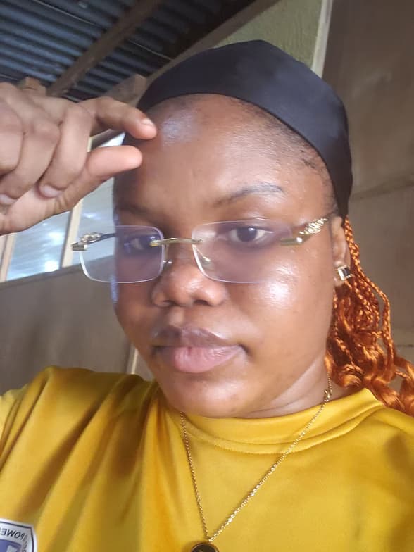 Profile photo of Tori, Singing tutor at Wiingy 