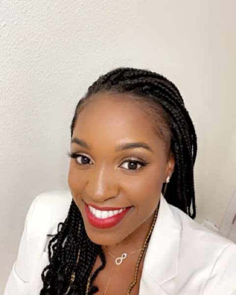 Profile photo of Christy, ESL tutor at Wiingy