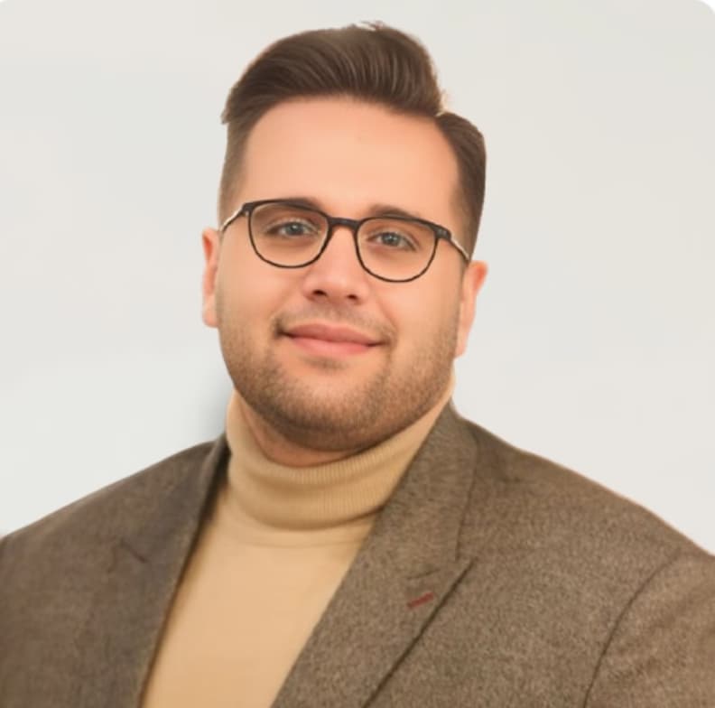 Profile photo of Mohammadali, English tutor at Wiingy 