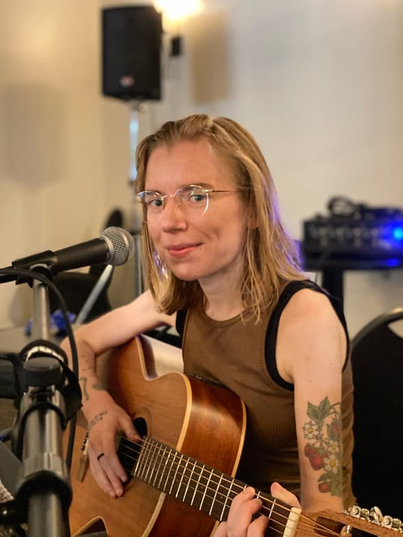 Profile photo of Lauren, Singing tutor at Wiingy 