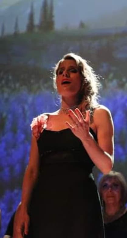 Profile photo of Martina, Singing tutor at Wiingy