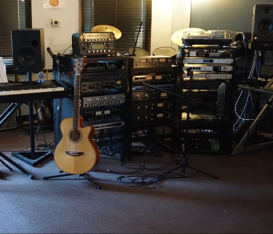 Teaching setup of Nick J for private tutoring 