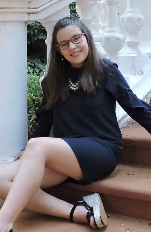 Profile photo of Candelaria, Singing tutor at Wiingy 