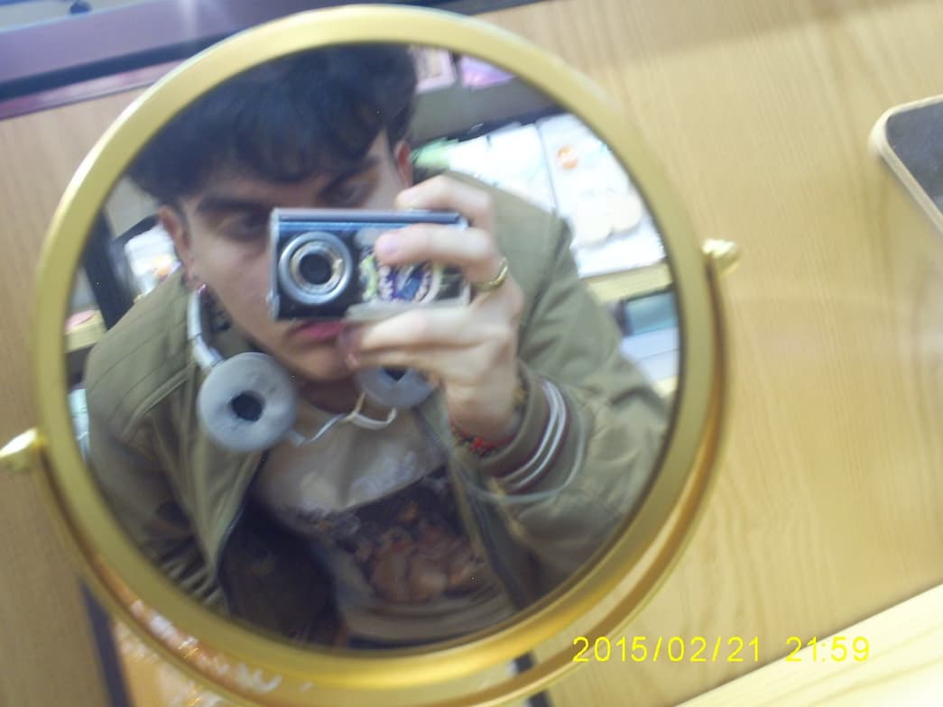 Nicolásenjoying a hobby outside teaching