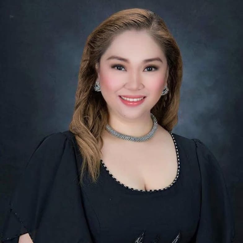 Graduation ceremony photo of Krissan 