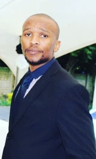 Profile photo of Thango, ESL tutor at Wiingy 