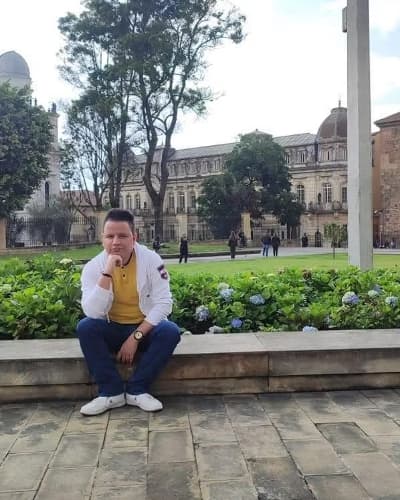 Profile photo of Alexander , Spanish tutor at Wiingy 