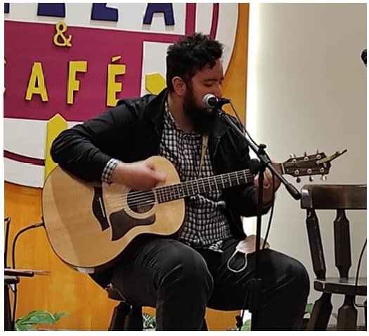 Travel snapshot of Juan David during a trip