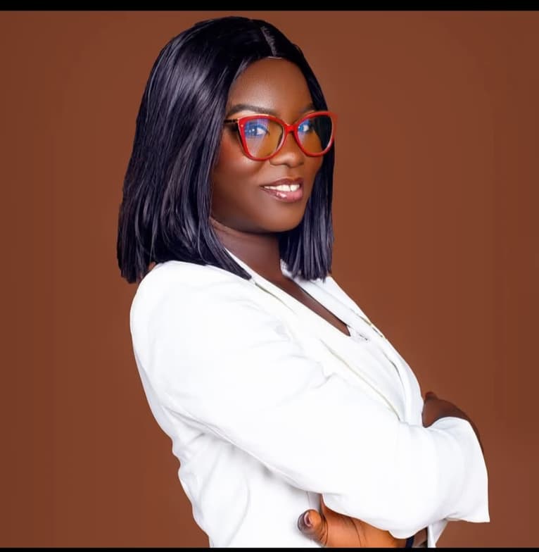 Profile photo of Gloria , English tutor at Wiingy 