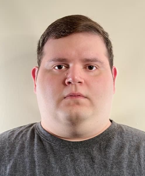 Profile photo of Carlo, Singing tutor at Wiingy 