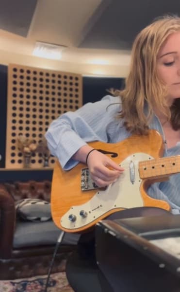 Casual photos of Eva, Wiingy tutor