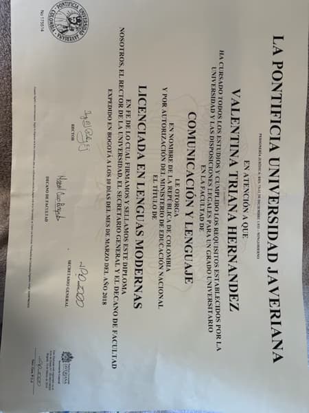 Verified degree or teaching certification of Valentina 