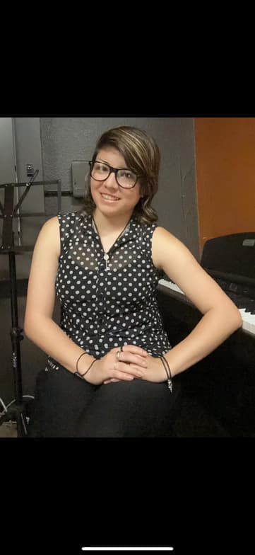 Profile photo of Alondra, Singing tutor at Wiingy 