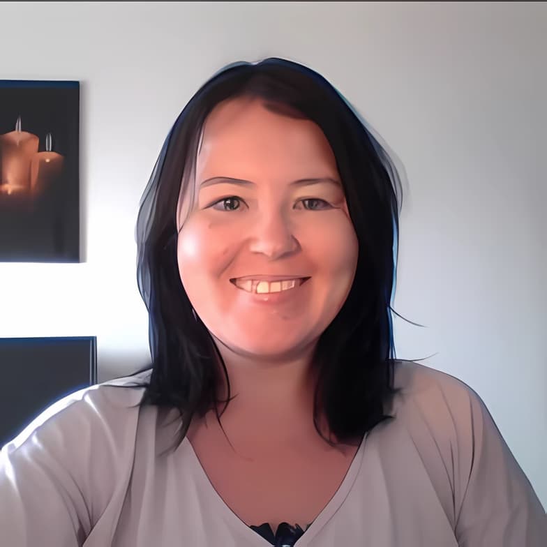 Profile photo of Emilie, French tutor at Wiingy 