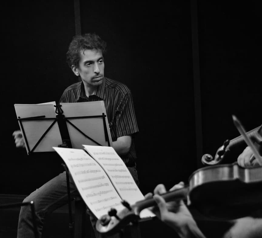 Profile photo of Farhad, Guitar tutor at Wiingy 