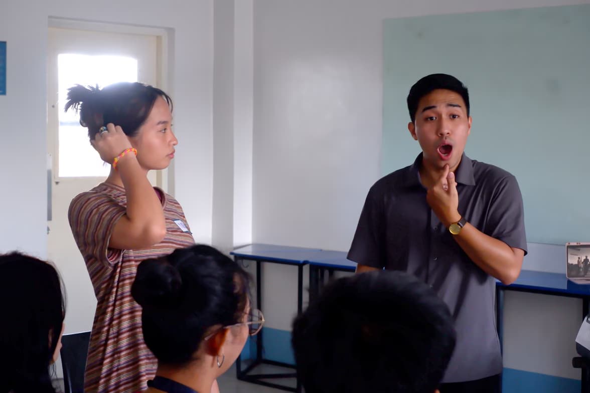 Emmanuel conducting a lesson 