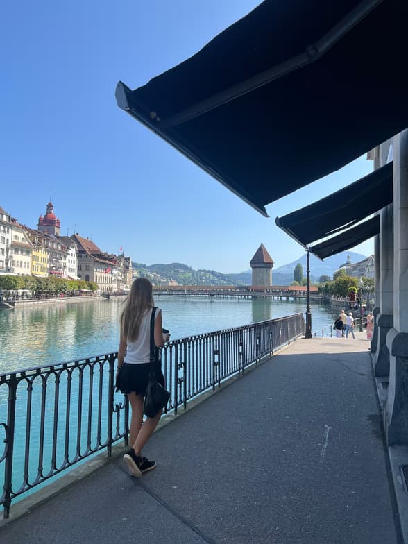 Travel snapshot of Josefina during a trip 