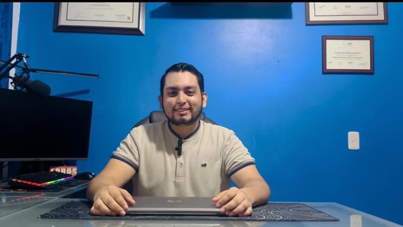 Profile photo of Julian, Spanish tutor at Wiingy