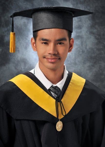 Graduation ceremony photo of John Darwin 