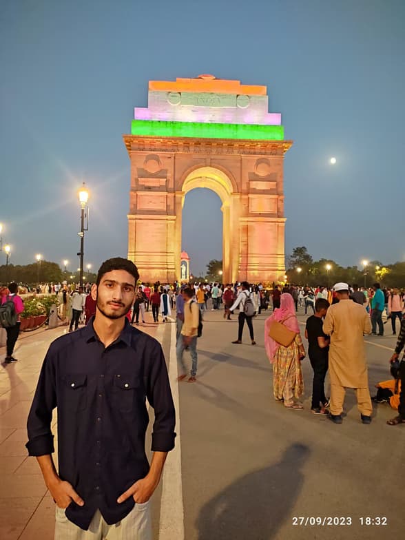 Travel snapshot of Arsalan  during a trip 