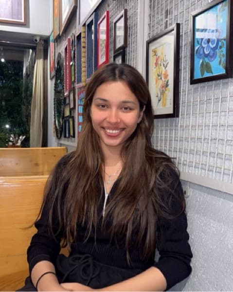 Profile photo of Poorva , Physics tutor at Wiingy 